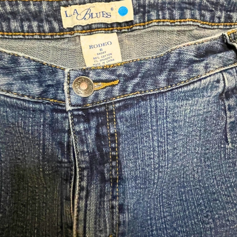L.A. Blues Rodeo 6 (22/24) Short Jeans PRELOVED 42” waist length 40” - Picture 2 of 11